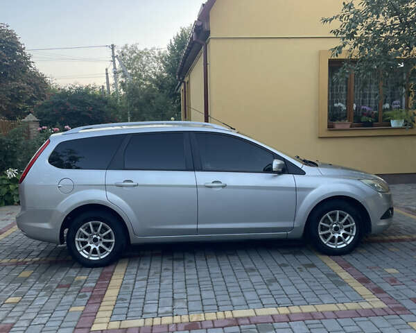 Серый Форд Фокус, объемом двигателя 1.6 л и пробегом 346 тыс. км за 5000 $, фото 2 на Automoto.ua