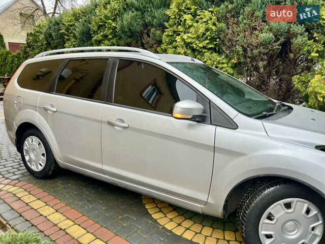 Форд Фокус 2008 в Львове на Automoto.ua Серый Форд Фокус, объемом двигателя 1.6 л и пробегом 262 тыс. км за 4500 $, фото 1 на Automoto.ua