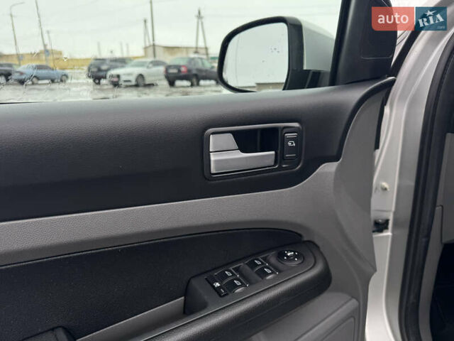 Серый Форд Фокус, объемом двигателя 1.6 л и пробегом 250 тыс. км за 5250 $, фото 22 на Automoto.ua