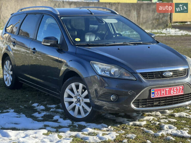 Серый Форд Фокус, объемом двигателя 1.6 л и пробегом 300 тыс. км за 5400 $, фото 6 на Automoto.ua