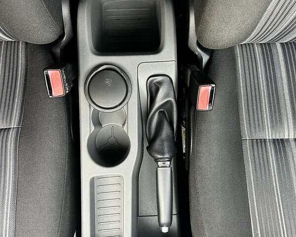 Сірий Форд Фокус, об'ємом двигуна 1.6 л та пробігом 165 тис. км за 6499 $, фото 65 на Automoto.ua