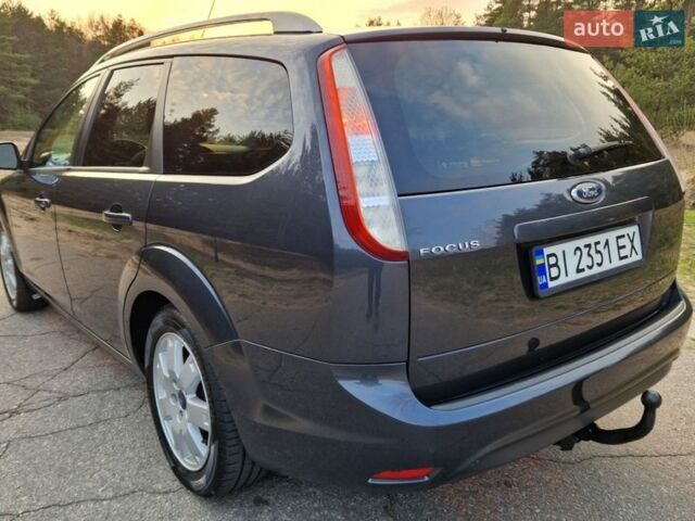 Серый Форд Фокус, объемом двигателя 1.6 л и пробегом 221 тыс. км за 5750 $, фото 9 на Automoto.ua