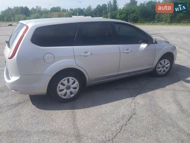 Сірий Форд Фокус, об'ємом двигуна 1.6 л та пробігом 269 тис. км за 4900 $, фото 5 на Automoto.ua