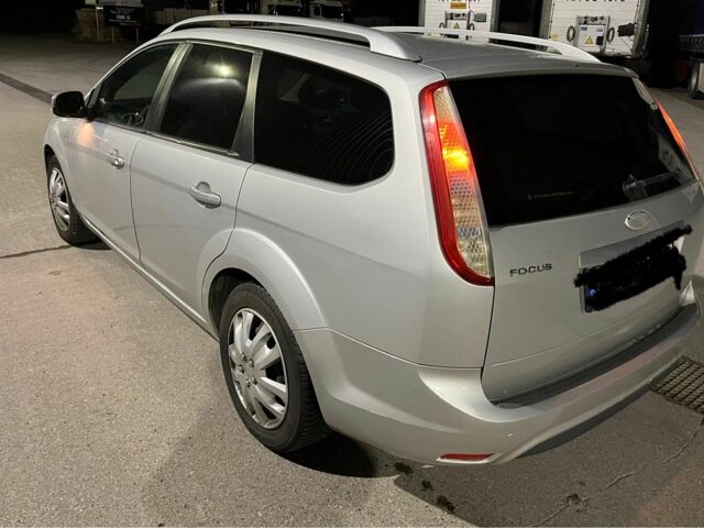 Серый Форд Фокус, объемом двигателя 1.6 л и пробегом 226 тыс. км за 2712 $, фото 3 на Automoto.ua