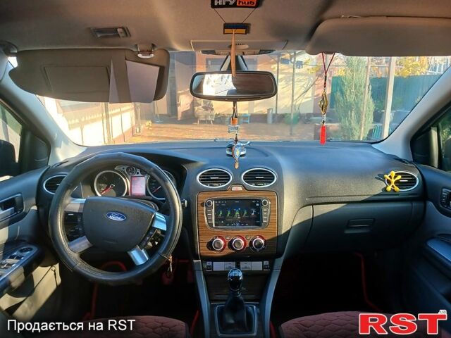 Серый Форд Фокус, объемом двигателя 1.6 л и пробегом 400 тыс. км за 4999 $, фото 7 на Automoto.ua