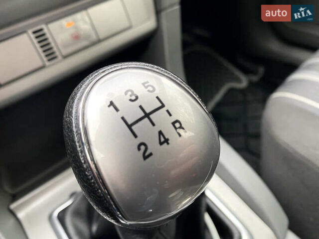 Серый Форд Фокус, объемом двигателя 1.56 л и пробегом 312 тыс. км за 5800 $, фото 30 на Automoto.ua