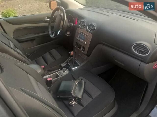 Сірий Форд Фокус, об'ємом двигуна 1.56 л та пробігом 230 тис. км за 5300 $, фото 6 на Automoto.ua