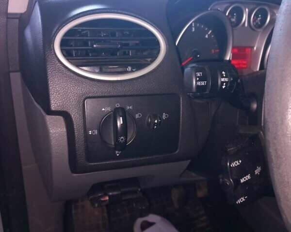 Форд Фокус 2008 у Стрые на Automoto.ua Сірий Форд Фокус, об'ємом двигуна 1.6 л та пробігом 310 тис. км за 4697 $, фото 37 на Automoto.ua