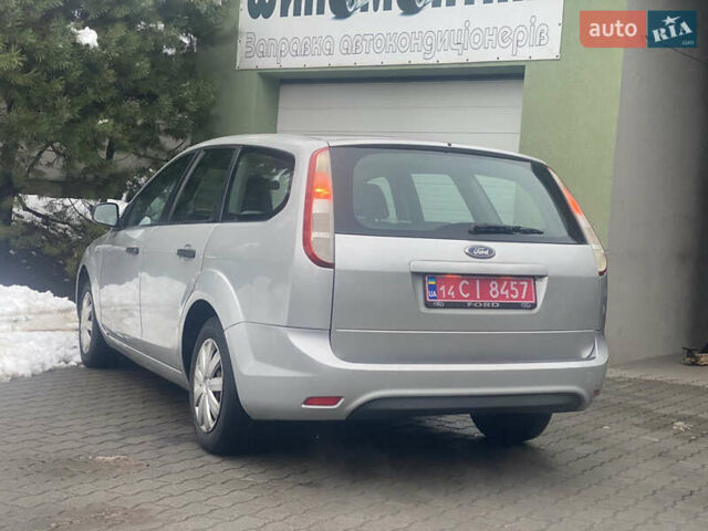 Серый Форд Фокус, объемом двигателя 1.6 л и пробегом 228 тыс. км за 4650 $, фото 14 на Automoto.ua