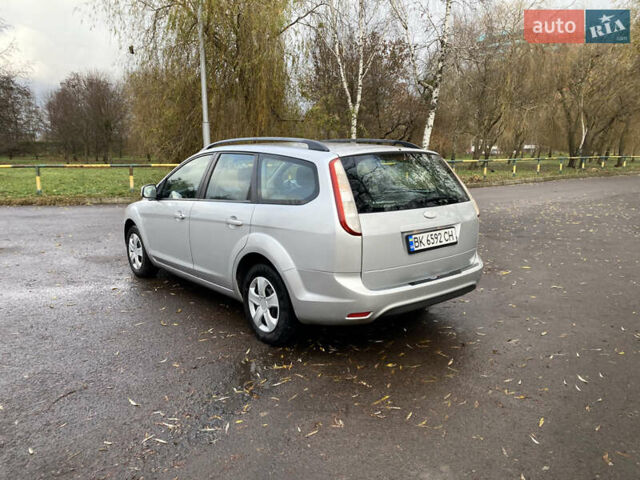 Серый Форд Фокус, объемом двигателя 1.56 л и пробегом 312 тыс. км за 5800 $, фото 8 на Automoto.ua