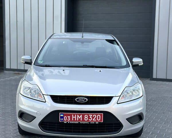 Серый Форд Фокус, объемом двигателя 1.6 л и пробегом 210 тыс. км за 5200 $, фото 7 на Automoto.ua