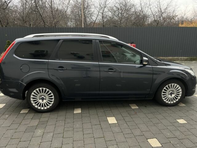 Серый Форд Фокус, объемом двигателя 1.6 л и пробегом 330 тыс. км за 6500 $, фото 2 на Automoto.ua