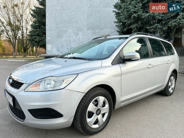 Сірий Форд Фокус, об'ємом двигуна 1.56 л та пробігом 290 тис. км за 4850 $, фото 3 на Automoto.ua