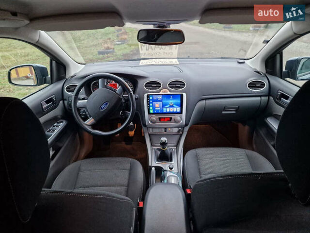 Серый Форд Фокус, объемом двигателя 1.6 л и пробегом 290 тыс. км за 6600 $, фото 10 на Automoto.ua