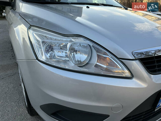 Сірий Форд Фокус, об'ємом двигуна 1.6 л та пробігом 224 тис. км за 5800 $, фото 10 на Automoto.ua