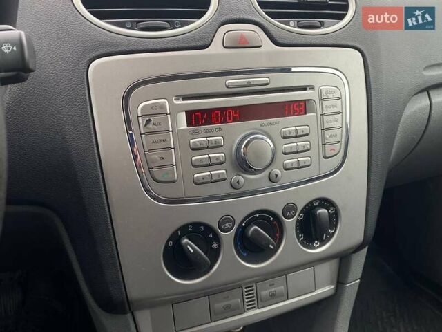 Серый Форд Фокус, объемом двигателя 1.56 л и пробегом 330 тыс. км за 5890 $, фото 26 на Automoto.ua