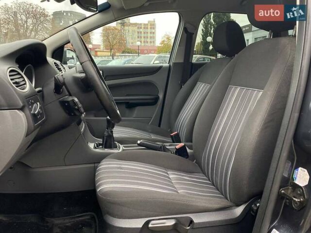 Серый Форд Фокус, объемом двигателя 1.56 л и пробегом 330 тыс. км за 5890 $, фото 19 на Automoto.ua