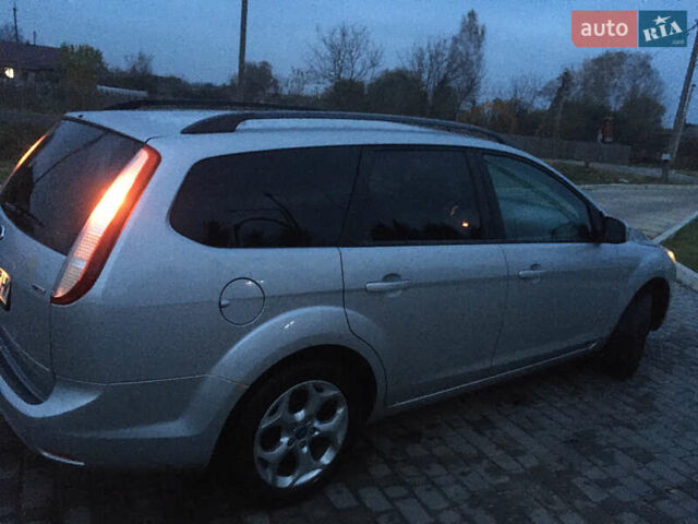 Серый Форд Фокус, объемом двигателя 1.56 л и пробегом 241 тыс. км за 4900 $, фото 1 на Automoto.ua