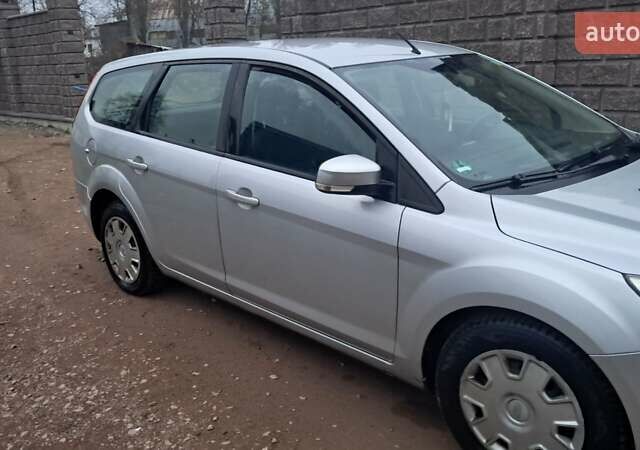 Сірий Форд Фокус, об'ємом двигуна 1.56 л та пробігом 207 тис. км за 4900 $, фото 3 на Automoto.ua