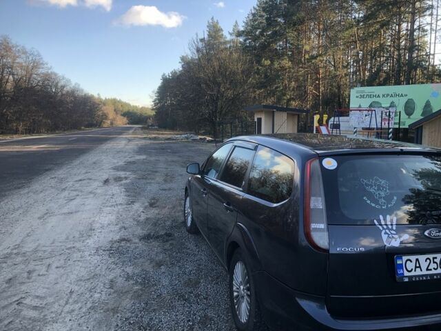 Серый Форд Фокус, объемом двигателя 1.8 л и пробегом 37 тыс. км за 4450 $, фото 12 на Automoto.ua