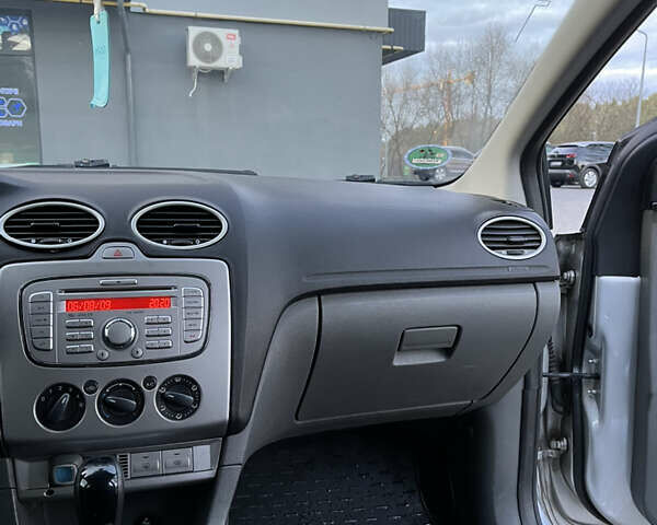 Серый Форд Фокус, объемом двигателя 2 л и пробегом 293 тыс. км за 6300 $, фото 17 на Automoto.ua