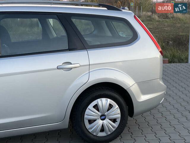 Серый Форд Фокус, объемом двигателя 1.6 л и пробегом 193 тыс. км за 5150 $, фото 8 на Automoto.ua