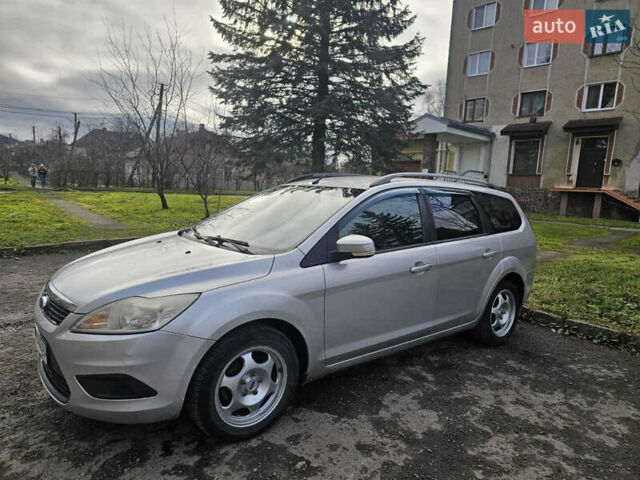 Серый Форд Фокус, объемом двигателя 1.6 л и пробегом 280 тыс. км за 4100 $, фото 4 на Automoto.ua