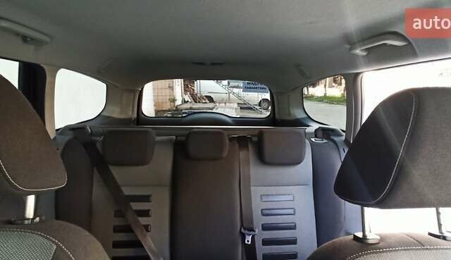 Форд Фокус 2008 у Умани на Automoto.ua Сірий Форд Фокус, об'ємом двигуна 1.6 л та пробігом 217 тис. км за 6200 $, фото 11 на Automoto.ua