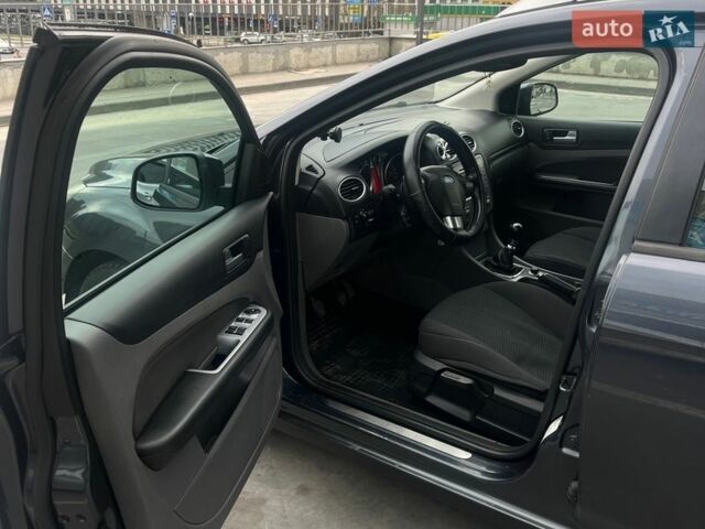 Серый Форд Фокус, объемом двигателя 2 л и пробегом 351 тыс. км за 5500 $, фото 15 на Automoto.ua