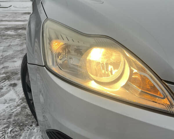 Сірий Форд Фокус, об'ємом двигуна 1.56 л та пробігом 256 тис. км за 5300 $, фото 6 на Automoto.ua