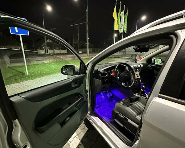 Серый Форд Фокус, объемом двигателя 1.8 л и пробегом 235 тыс. км за 5900 $, фото 10 на Automoto.ua