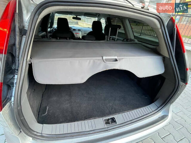 Серый Форд Фокус, объемом двигателя 1.6 л и пробегом 264 тыс. км за 3900 $, фото 20 на Automoto.ua