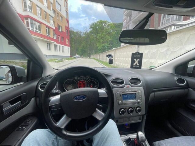 Сірий Форд Фокус, об'ємом двигуна 1.6 л та пробігом 305 тис. км за 5300 $, фото 4 на Automoto.ua