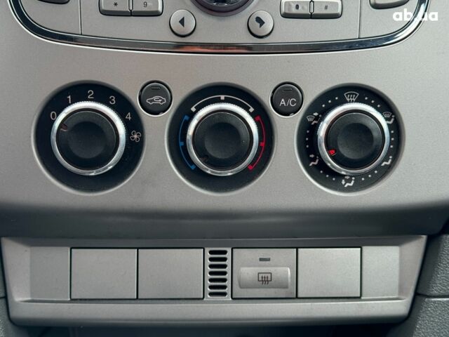 Форд Фокус 2008 в Виннице на Automoto.ua Серый Форд Фокус, объемом двигателя 1.6 л и пробегом 251 тыс. км за 4890 $, фото 29 на Automoto.ua