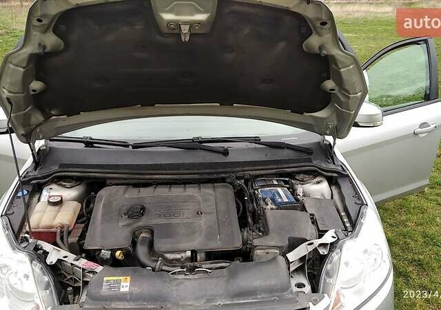 Сірий Форд Фокус, об'ємом двигуна 1.6 л та пробігом 237 тис. км за 6000 $, фото 12 на Automoto.ua