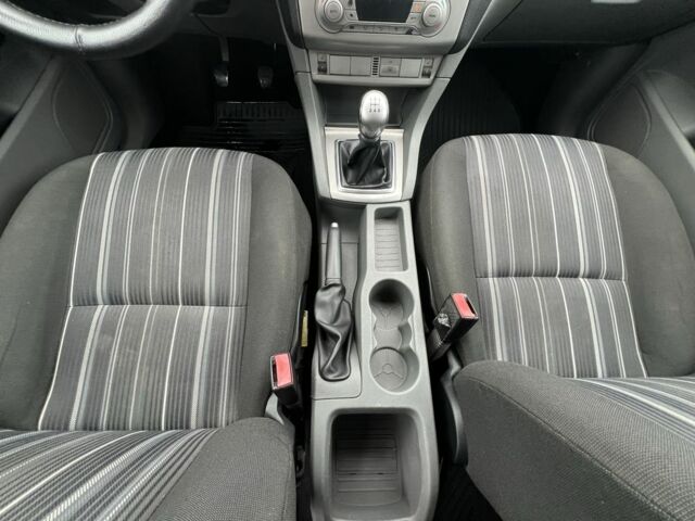 Серый Форд Фокус, объемом двигателя 1.6 л и пробегом 211 тыс. км за 5599 $, фото 15 на Automoto.ua