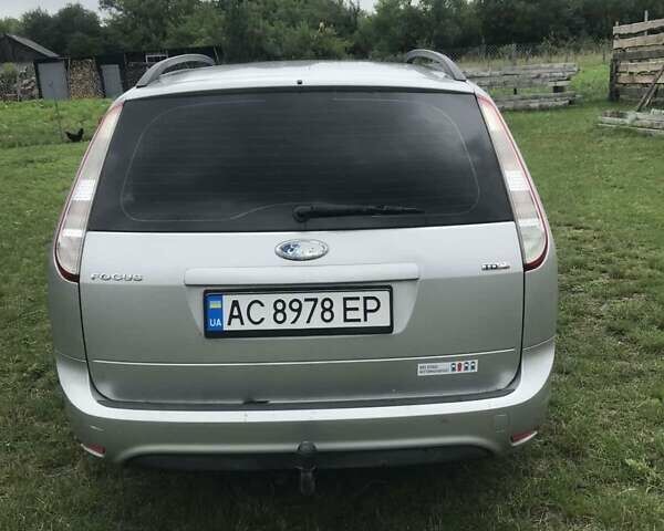 Сірий Форд Фокус, об'ємом двигуна 1.6 л та пробігом 241 тис. км за 4800 $, фото 5 на Automoto.ua
