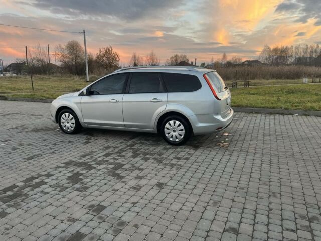 Серый Форд Фокус, объемом двигателя 1.6 л и пробегом 280 тыс. км за 4300 $, фото 6 на Automoto.ua