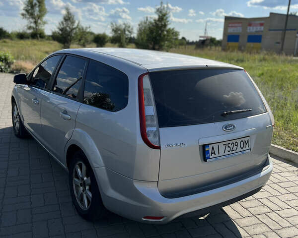 Серый Форд Фокус, объемом двигателя 1.8 л и пробегом 230 тыс. км за 4500 $, фото 3 на Automoto.ua