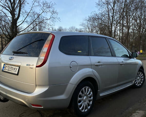 Серый Форд Фокус, объемом двигателя 1.56 л и пробегом 350 тыс. км за 4800 $, фото 2 на Automoto.ua