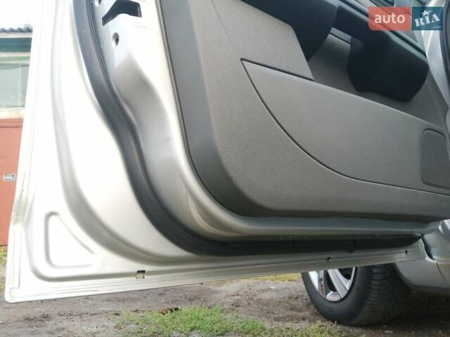 Сірий Форд Фокус, об'ємом двигуна 1.6 л та пробігом 250 тис. км за 5300 $, фото 7 на Automoto.ua