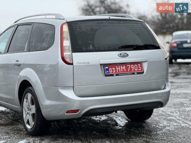 Серый Форд Фокус, объемом двигателя 1.6 л и пробегом 250 тыс. км за 5250 $, фото 13 на Automoto.ua