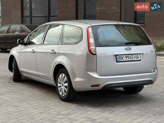 Сірий Форд Фокус, об'ємом двигуна 1.56 л та пробігом 254 тис. км за 5350 $, фото 2 на Automoto.ua