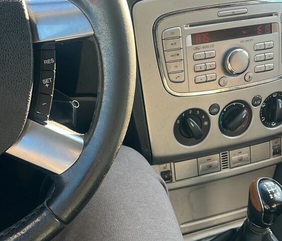 Форд Фокус 2008 в Бориславе на Automoto.ua Серый Форд Фокус, объемом двигателя 1.6 л и пробегом 300 тыс. км за 3850 $, фото 4 на Automoto.ua