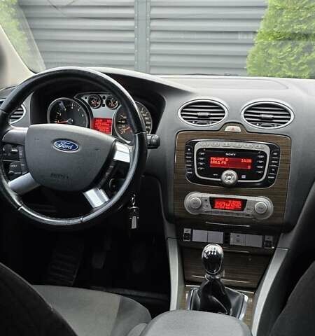 Сірий Форд Фокус, об'ємом двигуна 1.6 л та пробігом 192 тис. км за 6300 $, фото 11 на Automoto.ua