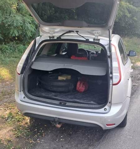 Серый Форд Фокус, объемом двигателя 1.6 л и пробегом 425 тыс. км за 4200 $, фото 25 на Automoto.ua