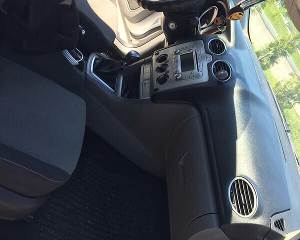 Сірий Форд Фокус, об'ємом двигуна 1.6 л та пробігом 320 тис. км за 5400 $, фото 10 на Automoto.ua