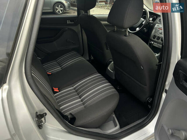 Сірий Форд Фокус, об'ємом двигуна 1.6 л та пробігом 165 тис. км за 6499 $, фото 73 на Automoto.ua