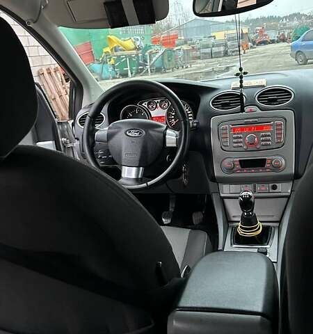 Сірий Форд Фокус, об'ємом двигуна 1.8 л та пробігом 250 тис. км за 4550 $, фото 20 на Automoto.ua