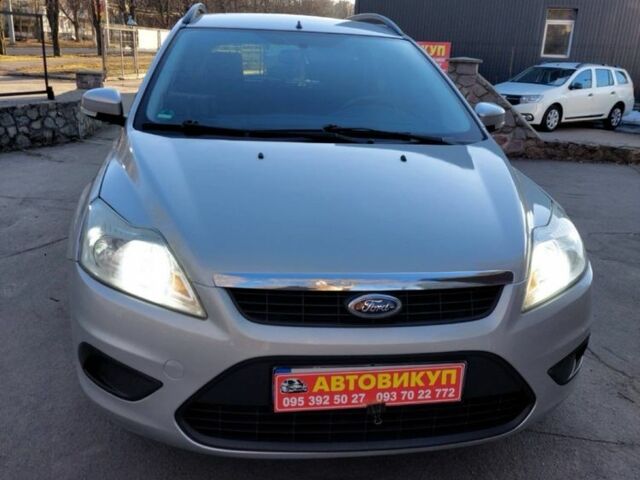 Серый Форд Фокус, объемом двигателя 1.6 л и пробегом 230 тыс. км за 4700 $, фото 1 на Automoto.ua